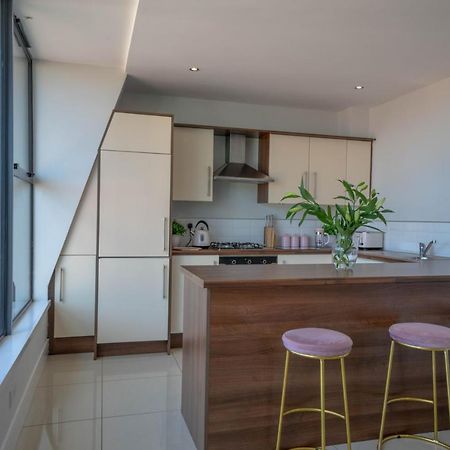 Rooftop Apartment At Queens Beautiful Views Белфаст Экстерьер фото